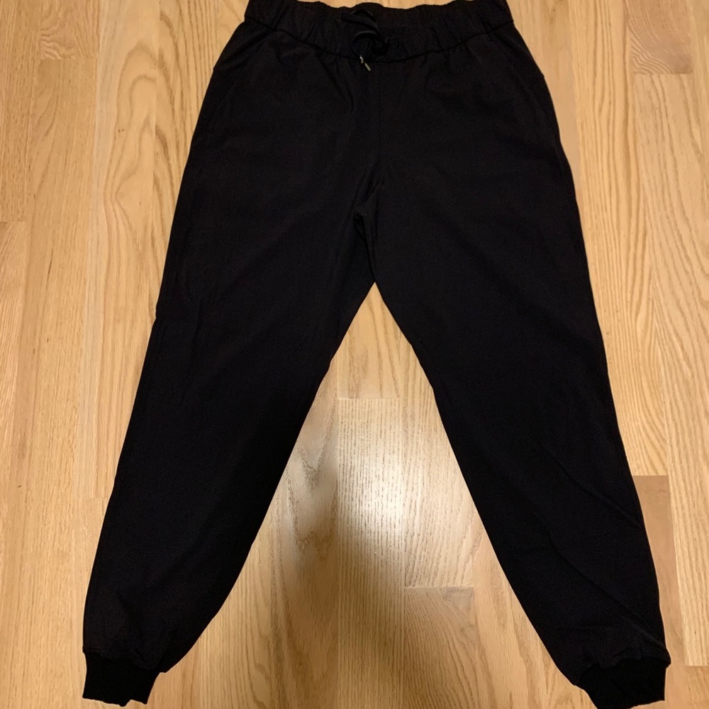 Lululemon On the Fly jogger 28” luxtreme